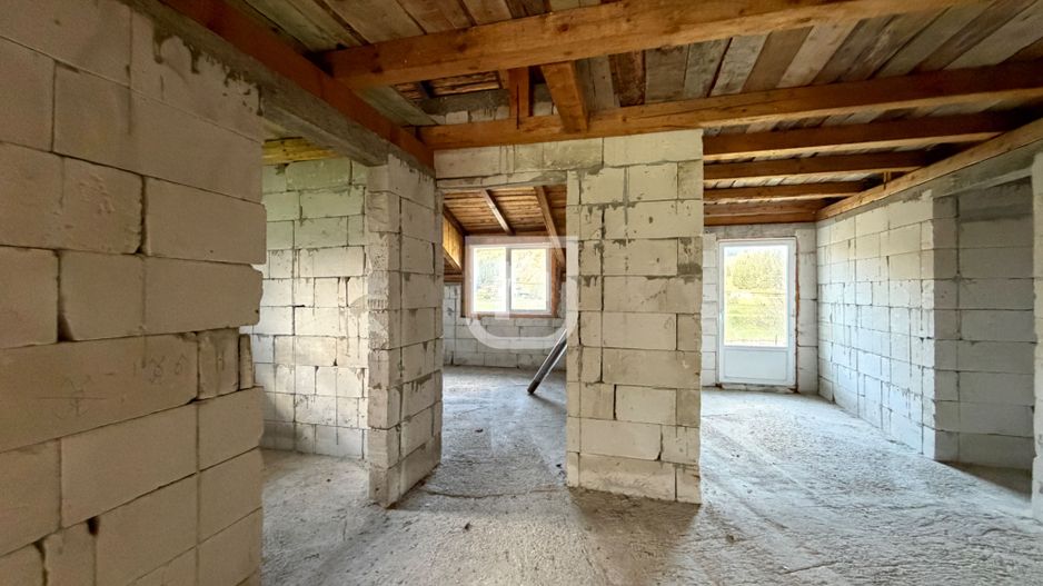 Casă 320 mp utili + 1143 mp teren, la roșu, Gura Humorului - Poză 9