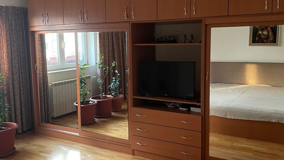 De vanzare Apartament 3 camere Matei Basarab, Calarasi, Central - Poză 4