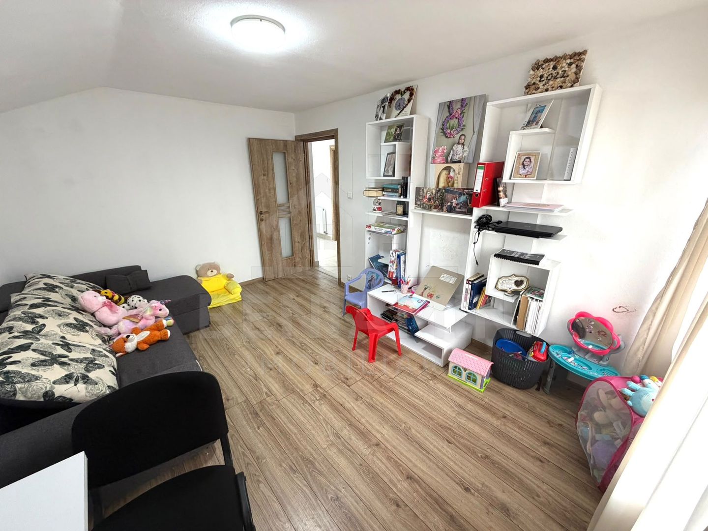 Casa moderna P+1- 3 dormitoare - centrala - mobilata utilata - Carcea - Poză 8
