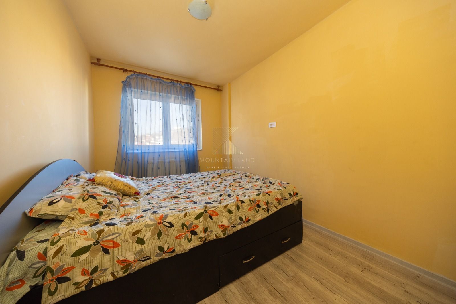 Apartament 3 camere, vedere superbă, Răcădău, str. Carpenului - Poză 9