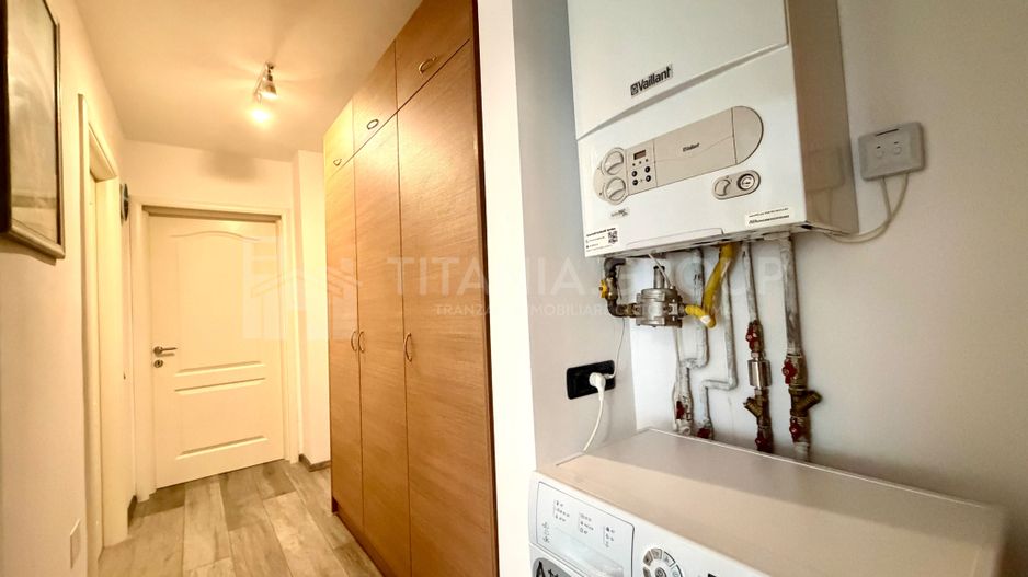 Apartament cu 3 camere, 2 bai  - zona Tractorul - Poză 15