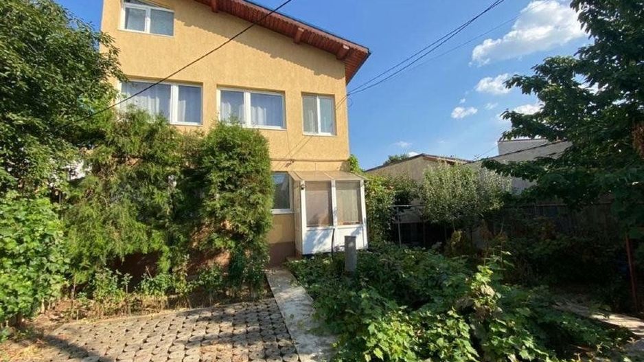 Vila luminoasa Crangasi/ Giulesti,  245 MP construiti, utilitati, 340000 EUR - Poză 13