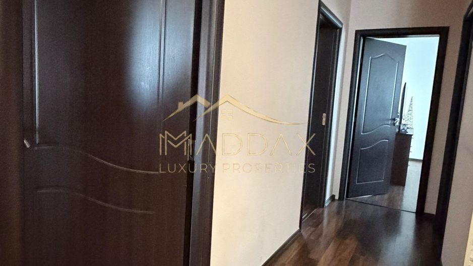 Vila spatioasa cu vedere spre lac Corbeanca - Poză 29