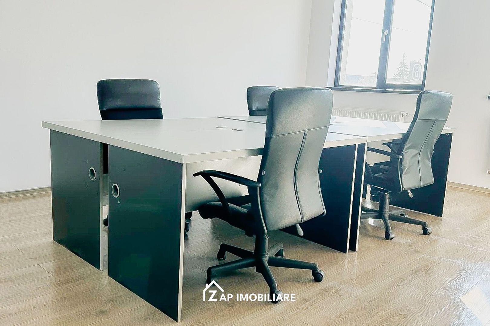 Spatiu de Birouri 100 mp - Renovat - Poză 2