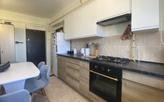 Pret accesibil! Vanzare apartament cu 2 camere in Doicesti - Poză 1