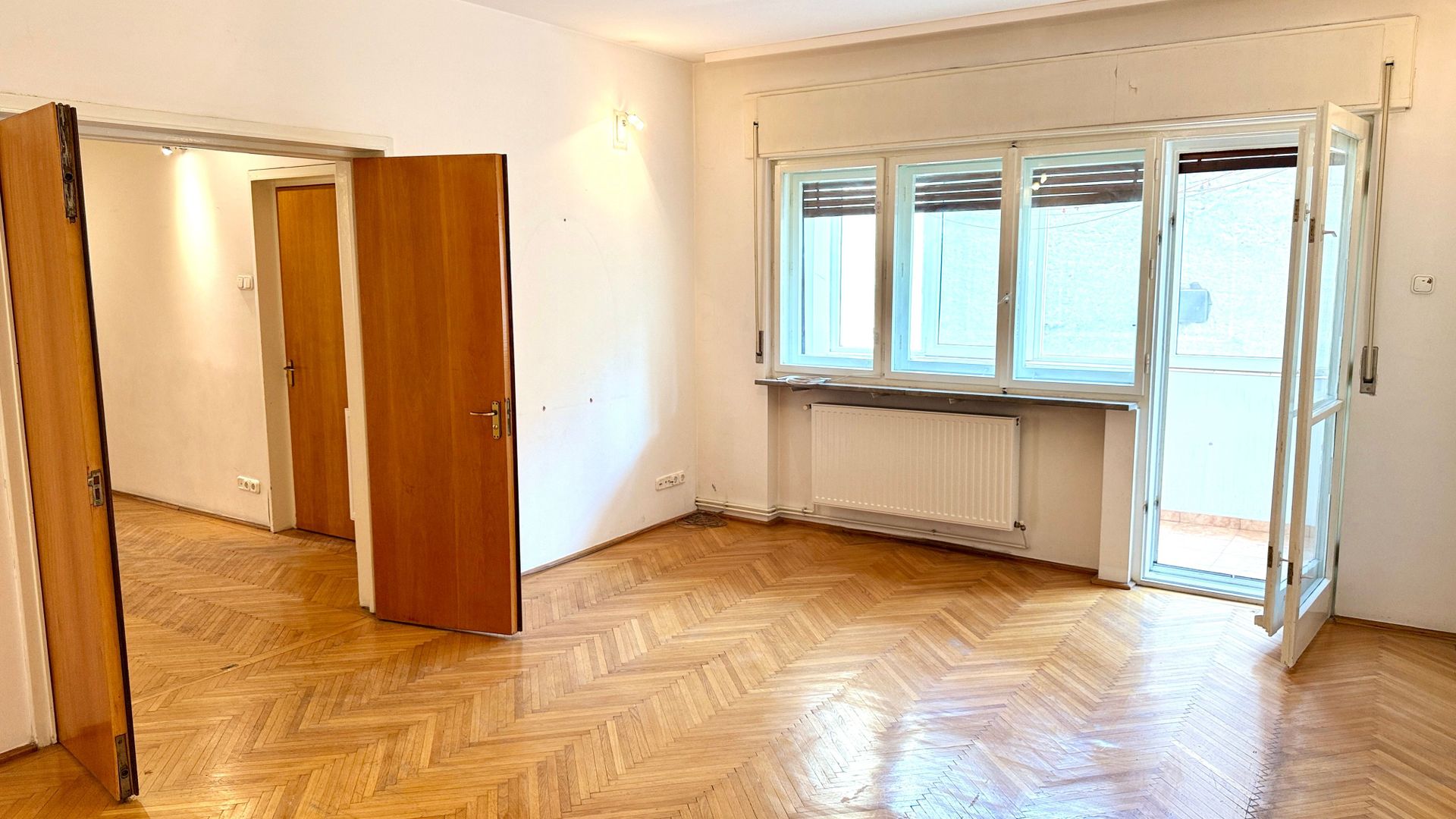 Apartament 4 camere Victoriei, Casa Vernescu, garaj, centrala, comision 0 ! - Poză 1