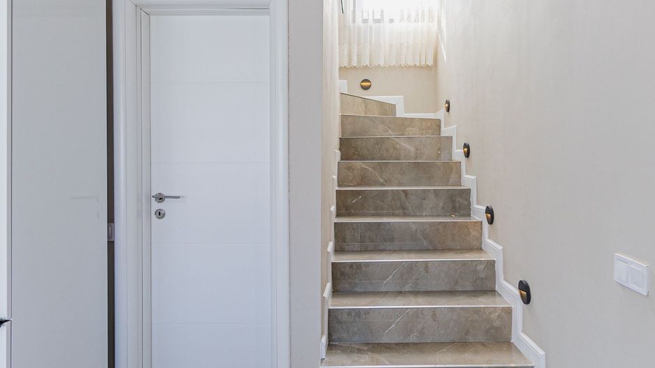 Propunem spre vanzare Casa individuală 4 camere LUX  Stupini - Poză 9