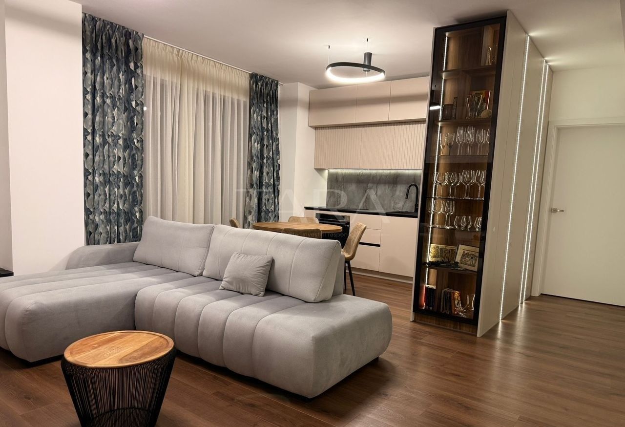 Apartament modern cu 4 camere într-o zonă liniștită aproape de Centru. - Poză 2
