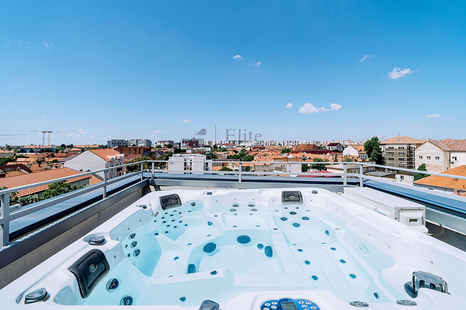 Penthouse de lux 530 mp ultracentral in Oradea - Poză 68