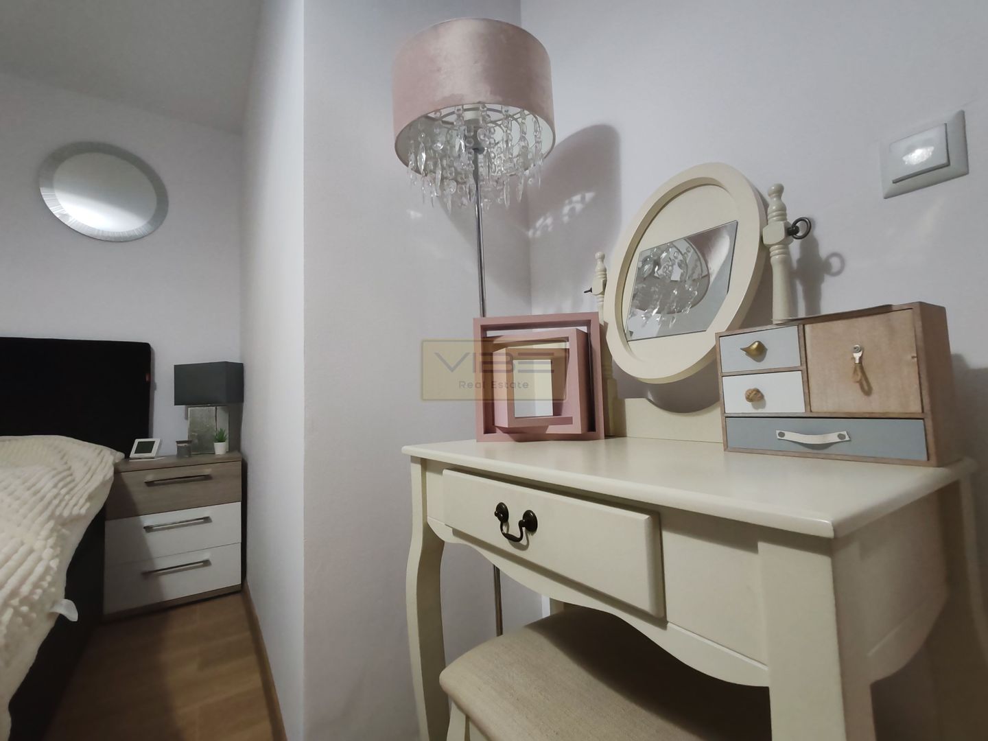 Duplex-4 camere - Mobilat Modern-Capăt Cug-Valea Adâncă! - Poză 15