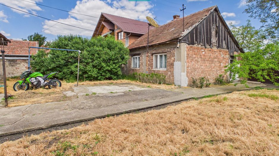 Case de vânzare cu teren generos - Alfa - Poză 12