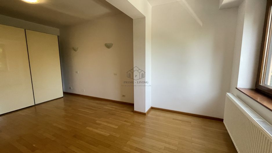 VILA CU 5 DORMITOARE IN COMPLEX REZIDENTIAL - Poză 13