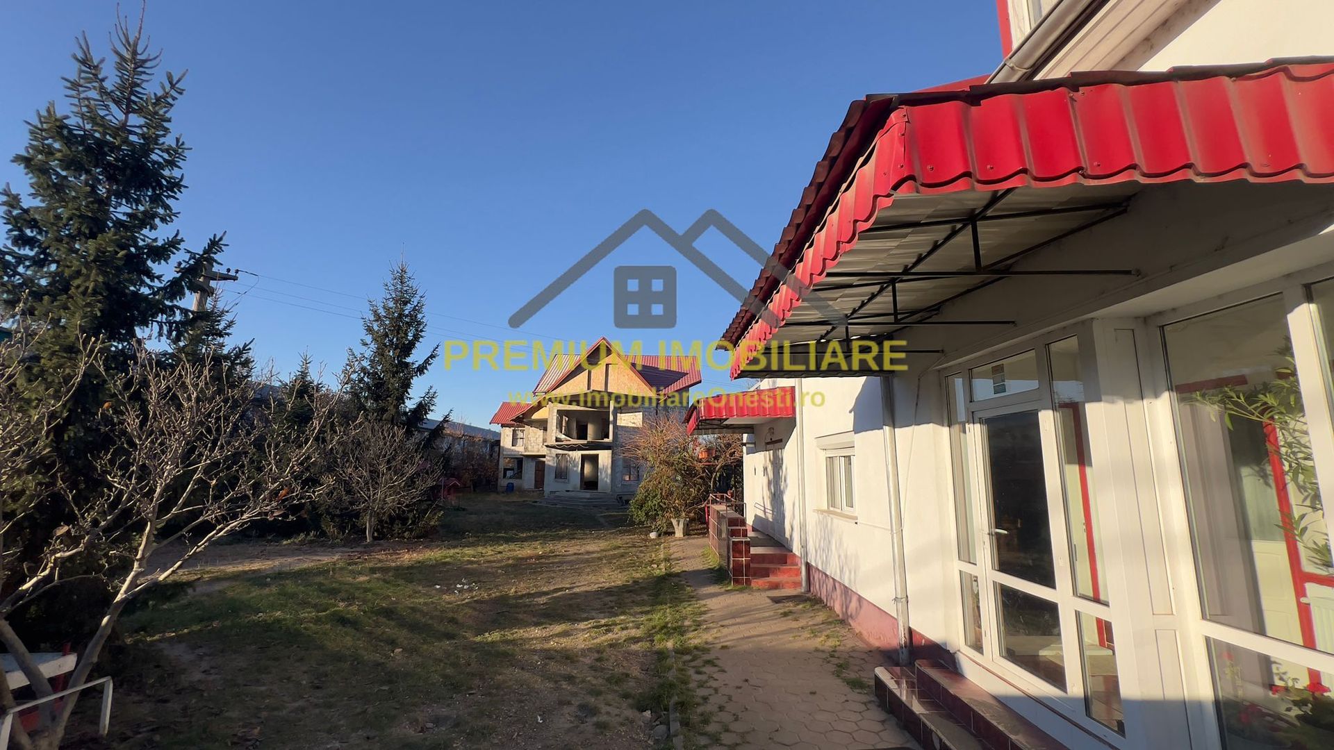 Proprietate multifuncțională cu potențial pentru investiții - Poză 1