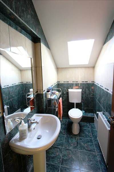 Vila spațioasă la intrare în Dumbravita - Poză 14