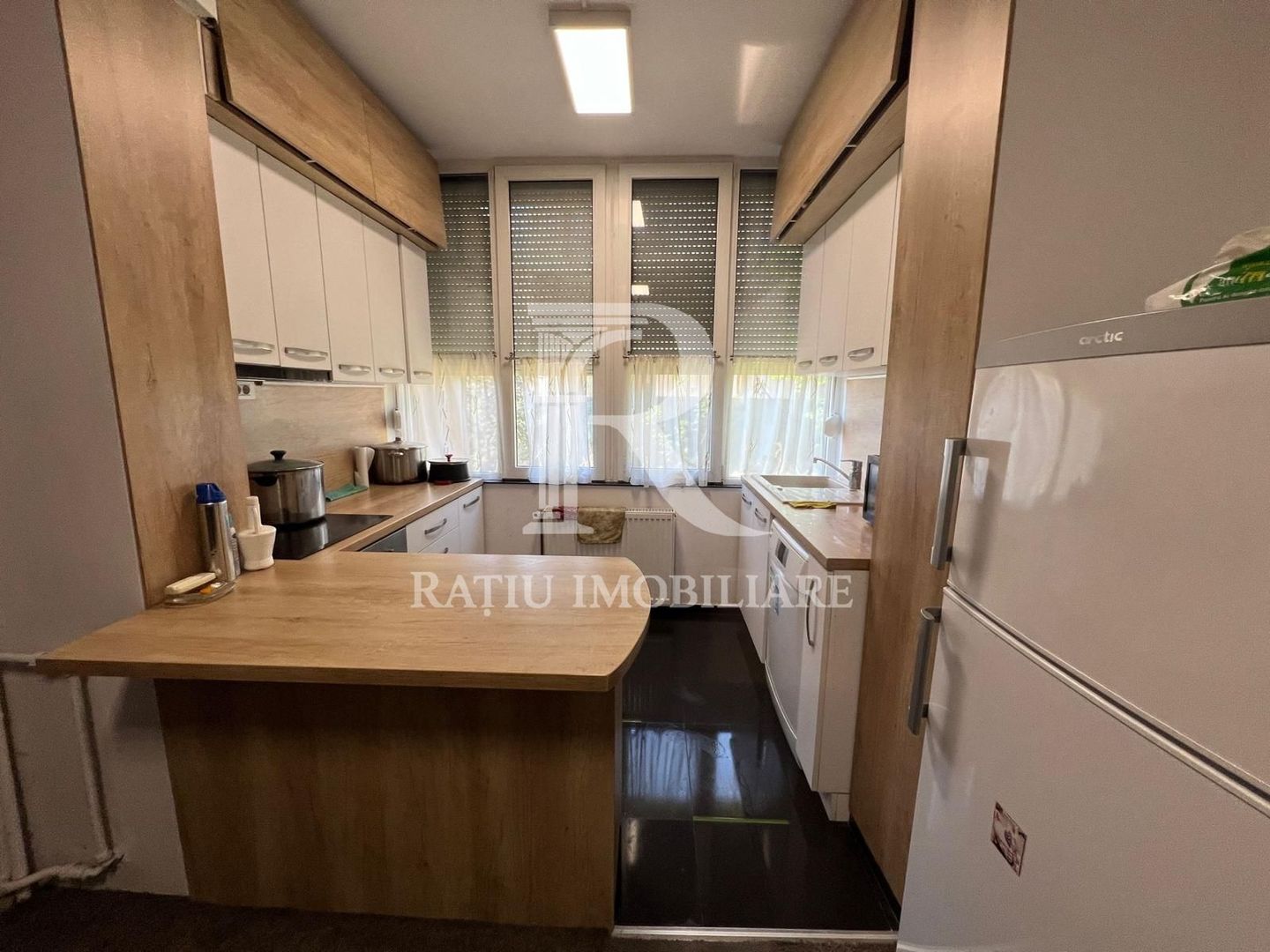 Apartament 4 Camere | Central | | Parter | 2 Parcări | 2 bai | Oradea - Poză 6