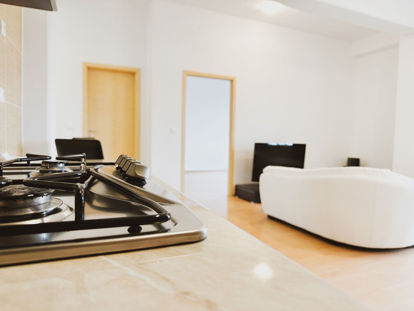 3 camere | 81 mp + 10 mp terasa | Parcare & Lift | Jandarmerie - Garii - Poză 10