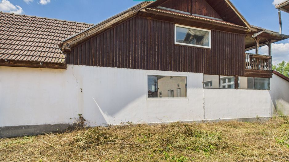 Pensiune cu teren 6464 mp in Geoagiu pe Raul Mureș - Poză 5