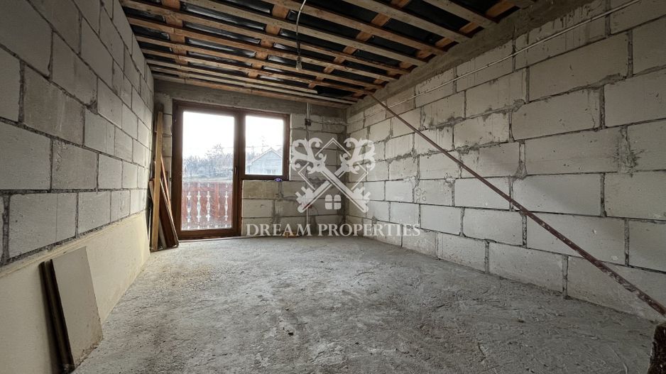 Casa individuala 6 camere, teren 700 mp, zona Dezmir - Poză 5