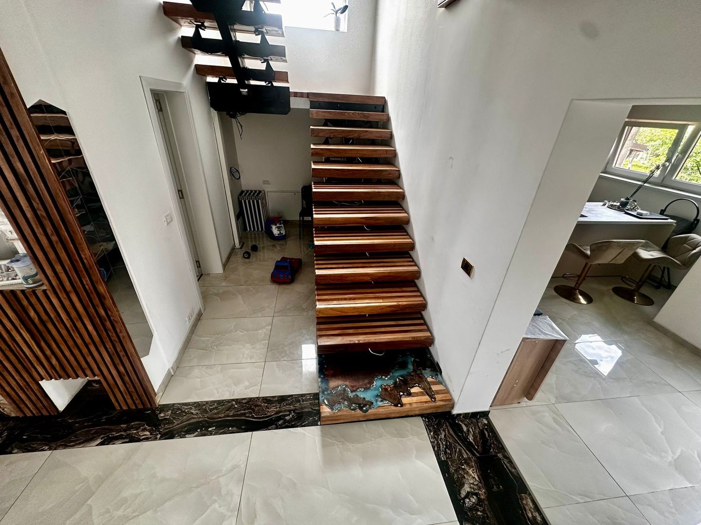 Casa individuala 4 camere  P+1E in Dudestii Noi - Poză 6