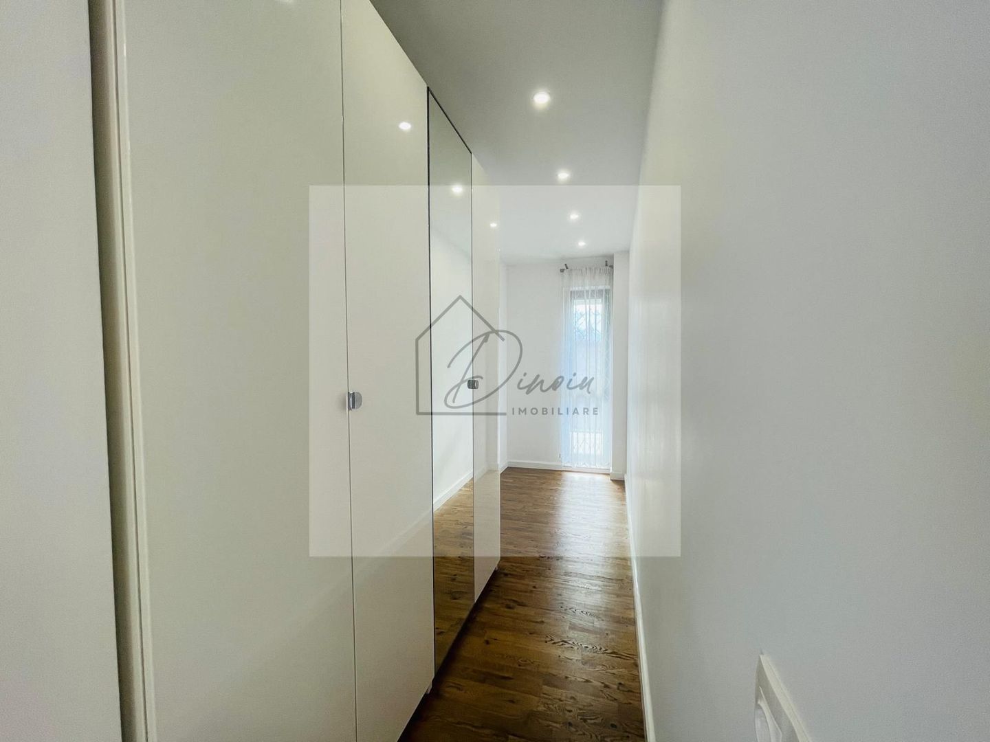 2 camere Premium I Vedere Panoramica I 82 mp - Poză 31