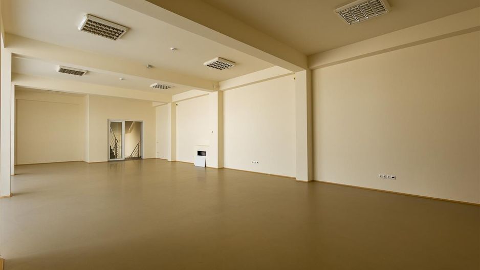 Spatiu in componenta si dotari apreciabile, birouri/ clinica, Calea Bucuresti - Poză 34