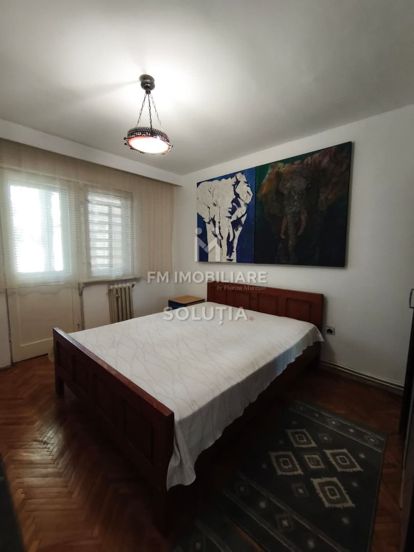 De închiriat apartament cu 3 camere - etaj 1- bd-ul Decebal - Poză 3