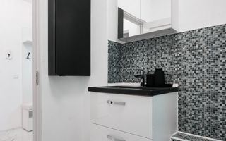 Apartament Gavana, 4 camere, etaj 1, renovat recent , zona Piata-0% comision - Poză 11