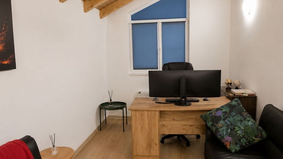 Apartament de vanzare cu 4 camere in zona Centru Alba Iulia - Poză 3