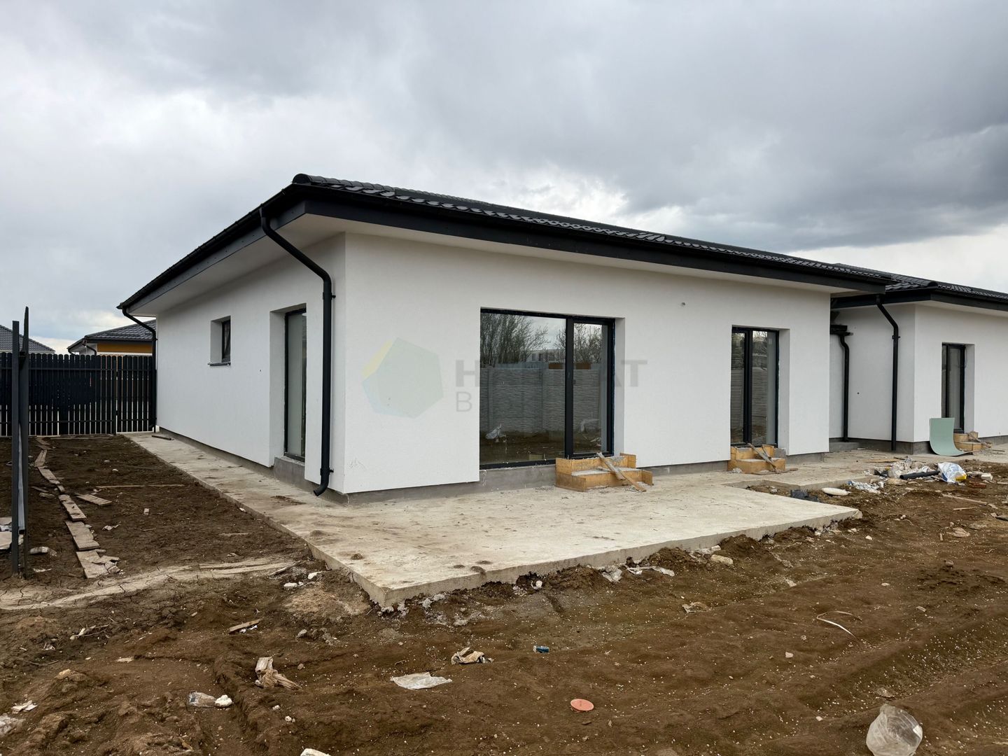 Casa 4 camere pe parter-Tunari | Teren 400 mp - Poză 6