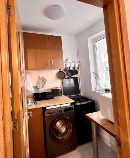 Garsoniera | Creditabil I  Vedere Panoramica | Pasajul Victoriei - Poză 6