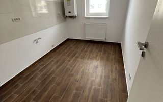 Apartament 2 camere+bucatarie separat+baie,hol si terasa+parcare - Poză 2