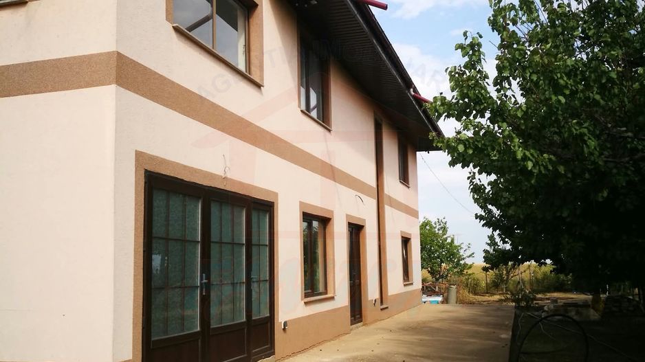 Casa de vanzare Odaia Manolache - Poză 1