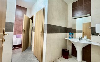 Spațiu pentru birouri langa Funshop Buziașului - Poză 33