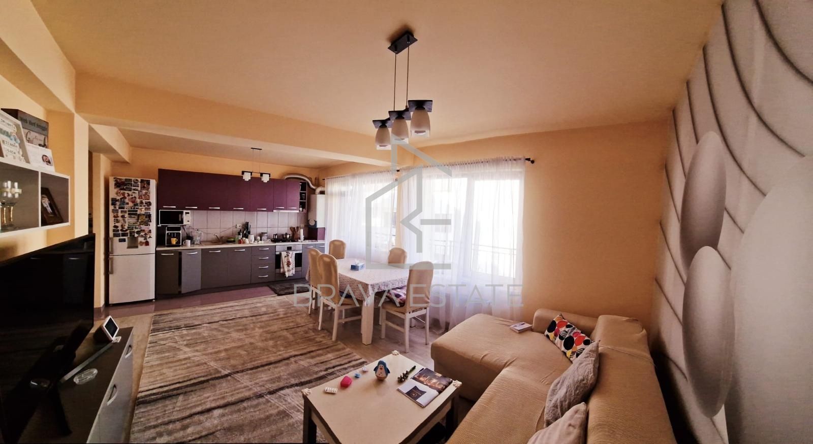 Apartament 3 camere, 2 balcoane, parcare, zona Urușagului. Florești - Poză 2