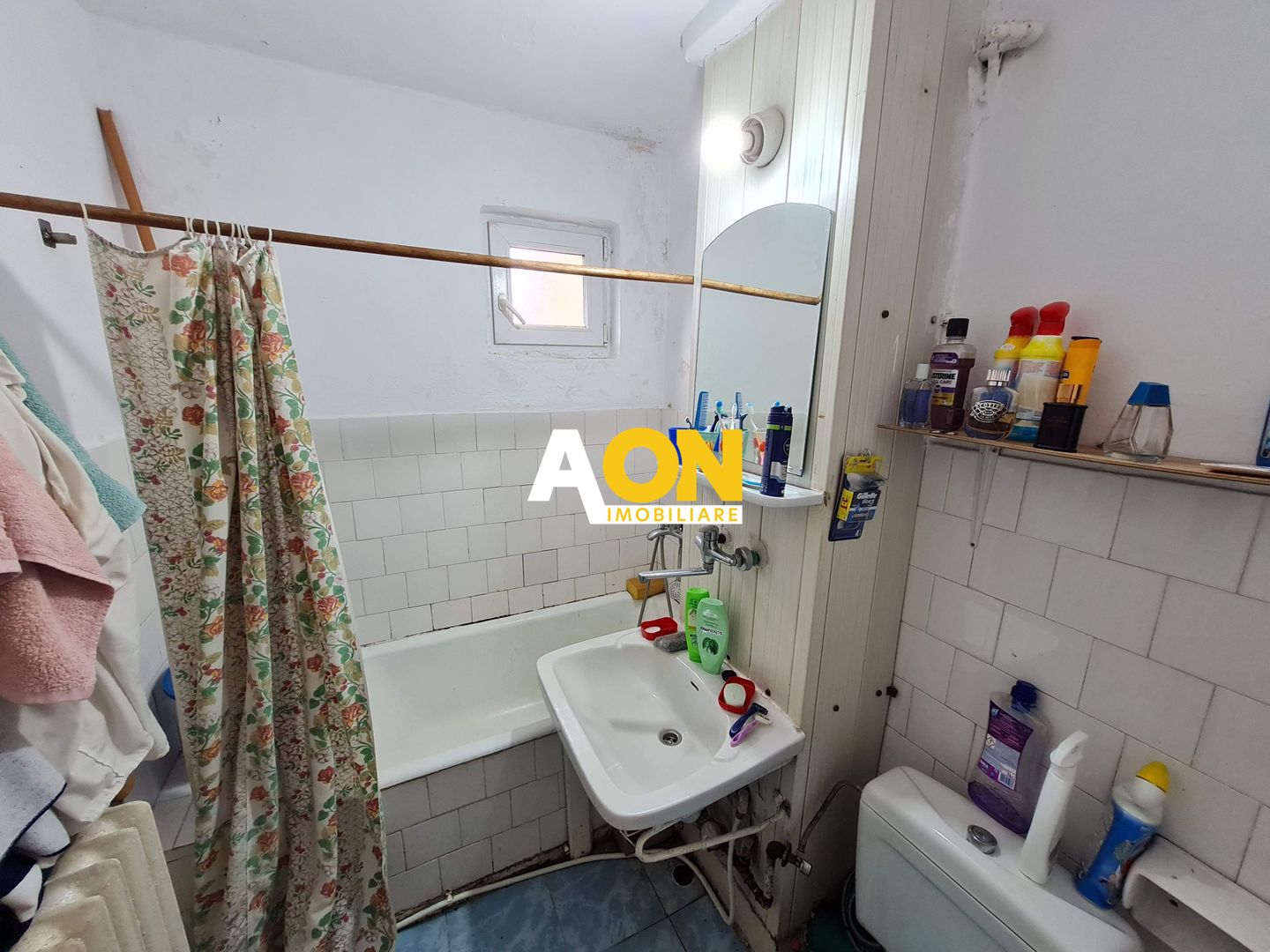 Apartament cu 1 Camera Semidecomandat, 34 mp, Etaj 3, Zona Cetate - Poză 9