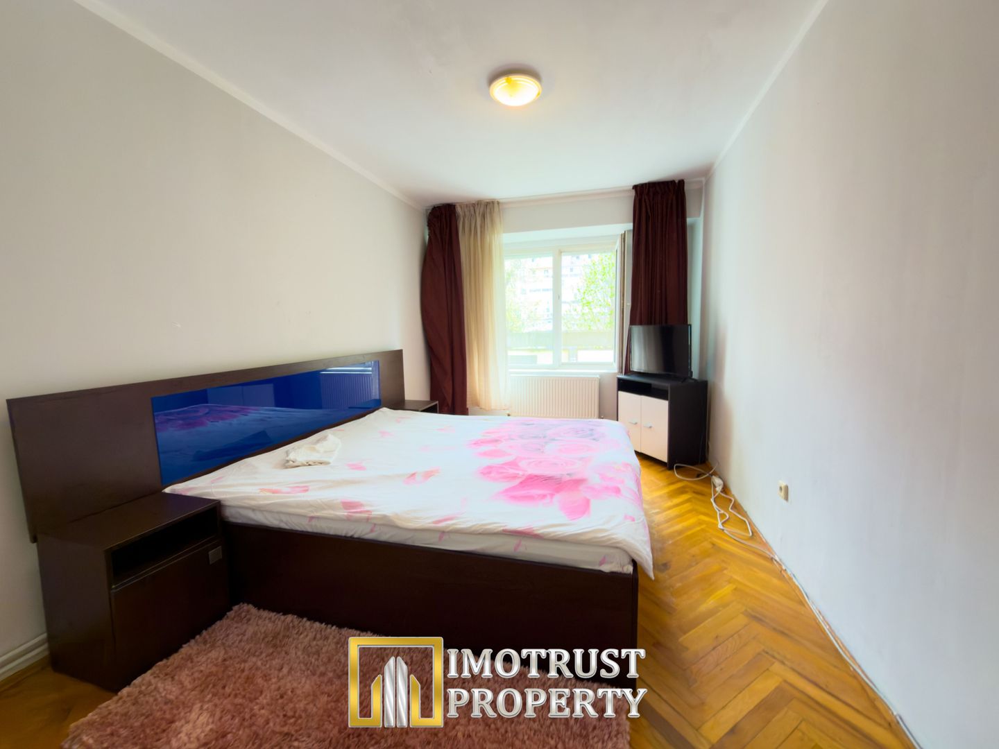 Apartament tip Samanta cu garaj de vânzare în zona Polivalentă - Poză 4