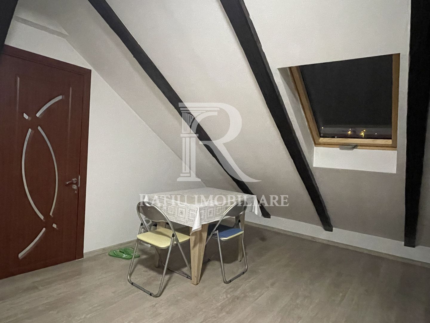Apartament cu 1 camera | Mansarda | Central | Oradea - Poză 7