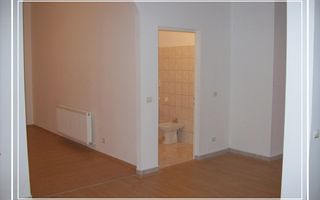 De vanzare zona central, Apartament 3 cam, priveliste panoramica Arad - Poză 9