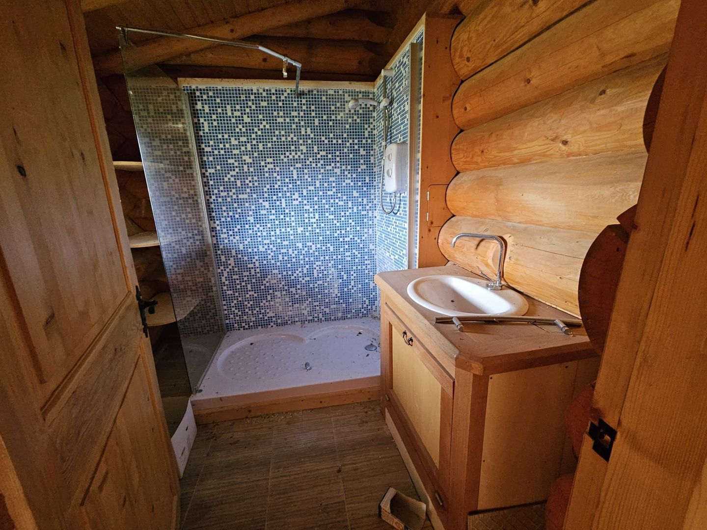 Casă din bârne, construcție 2012, Cotmeana,  DN 7, Pitesti - Valcea - Poză 5