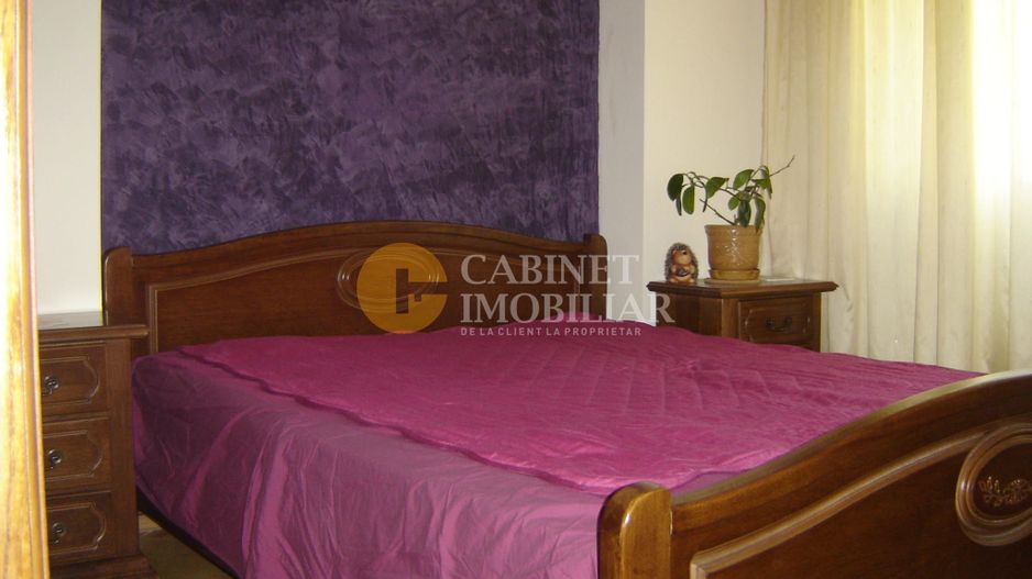 Gara-Strapungerii Silvestru Apartament 3 camere decomandat-intermediar - Poză 2
