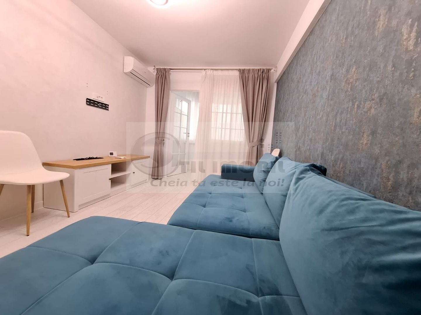 Liber, mobilat, de vanzare apartament 2 camere, Cug Pepiniera - Poză 2