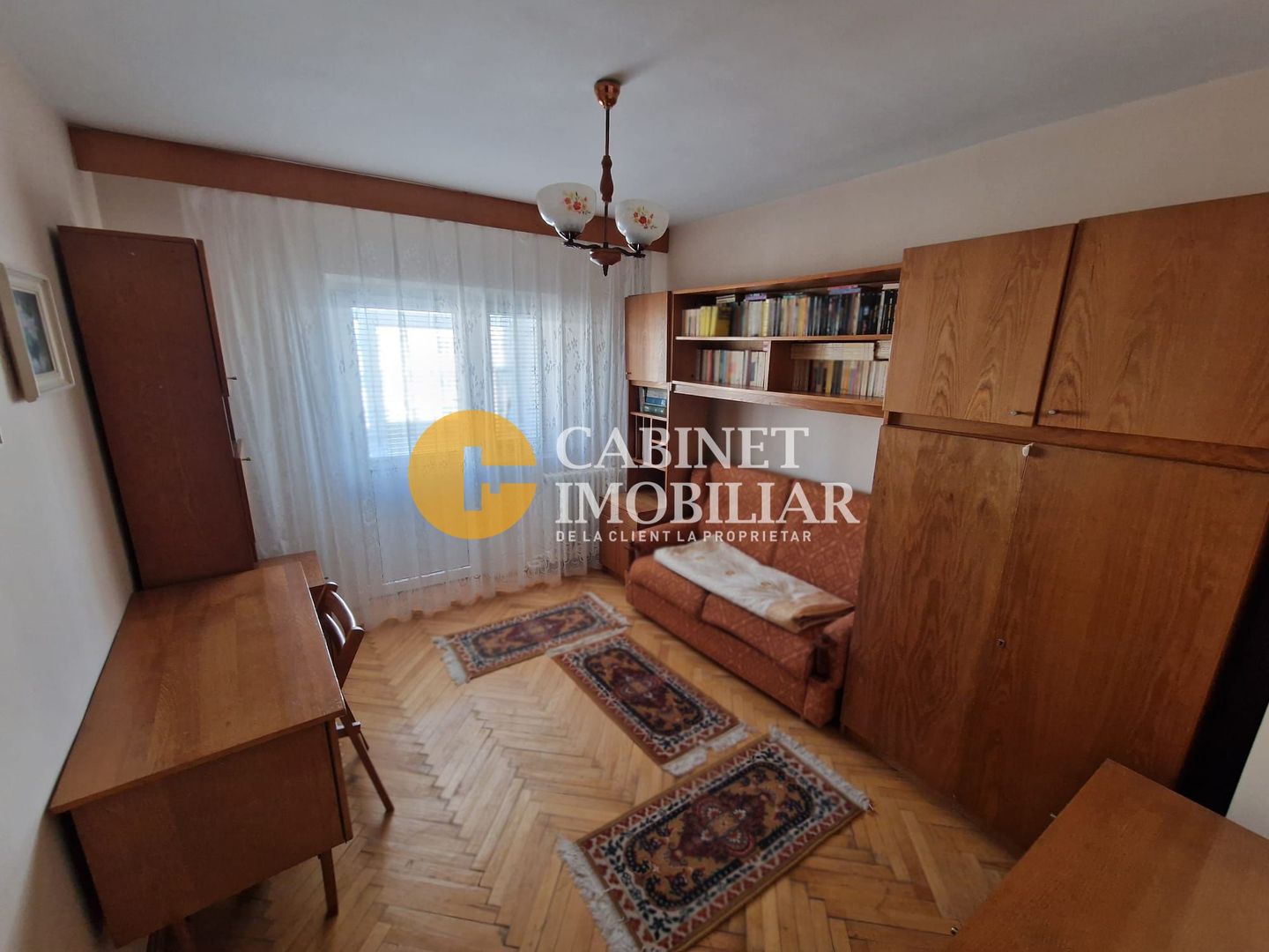 GARA - ARCU - 3 CAMERE DECOMANDAT - ETAJ INTERMEDIAR - BOXĂ + LOC DE PARCARE - Poză 3