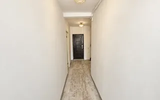 Apartament cu 3 camere și curte privată | Parcul central | Parcare - Poză 11