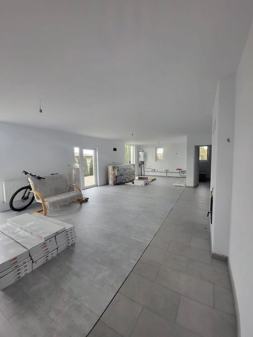 CASA NOUA, MODERNA DE VANZARE IN LIMBA  (CIUGUD) LA 195000 EURO - Poză 2
