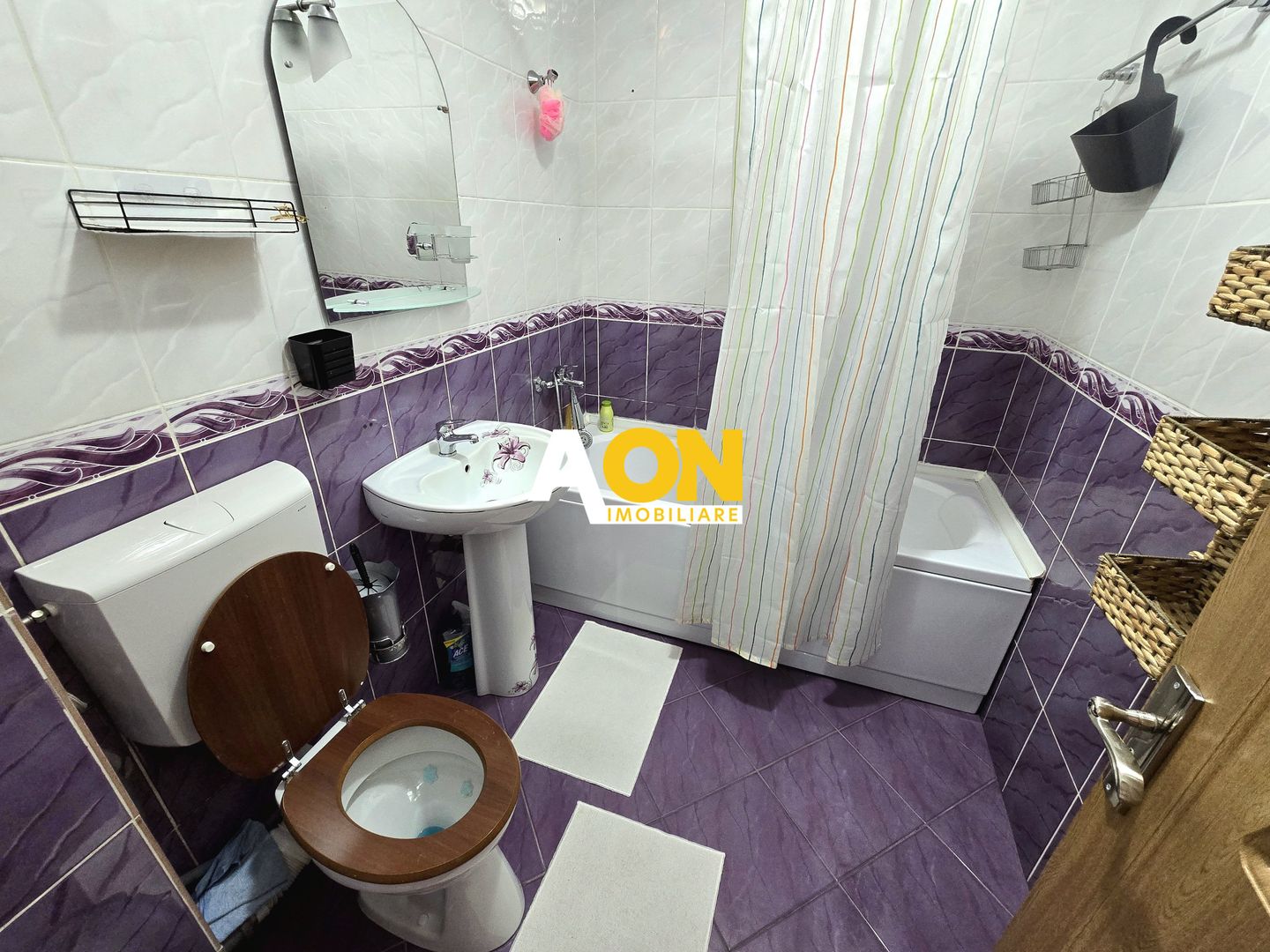 Apartament cu 3 Camere cu Garaj, Bloc Nou, Zona Centru - Poză 9