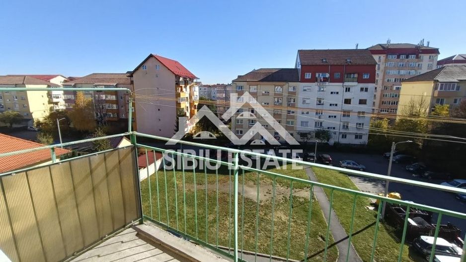 Apartament de vanzare cu 3 camere, decomandat -55 mp. balcon, pivnita - Poză 9