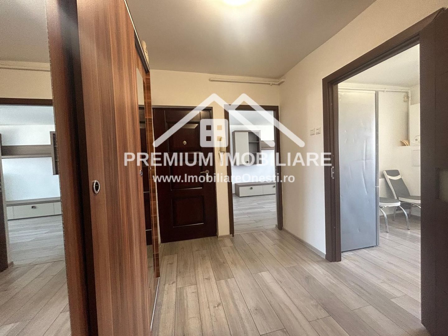 Apartament 2 camere decomandate in zona de sus - Poză 9