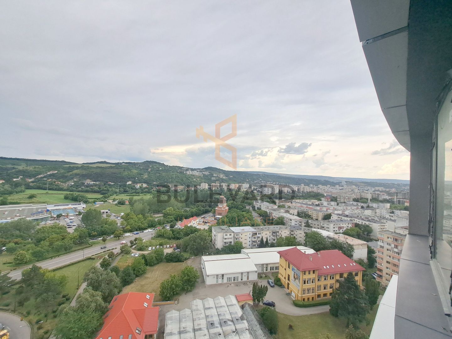 Pret special! Apartament 3 camere + terasa 13 mp view superb! - Poză 5