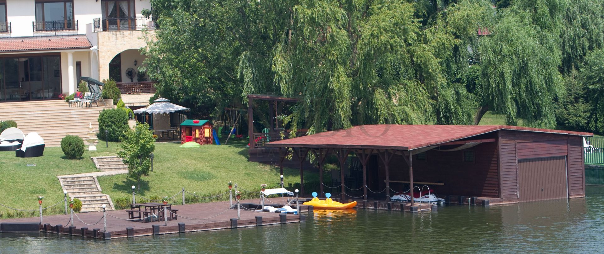 Vilă pe malul Lacului Snagov | 3.000 mp teren | 90 m deschidere lac - Poză 9
