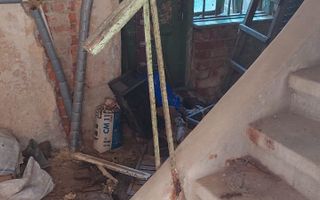 VILA 6 CAMERE, 126 MP, CENTRU CAMPULUNG - Poză 10